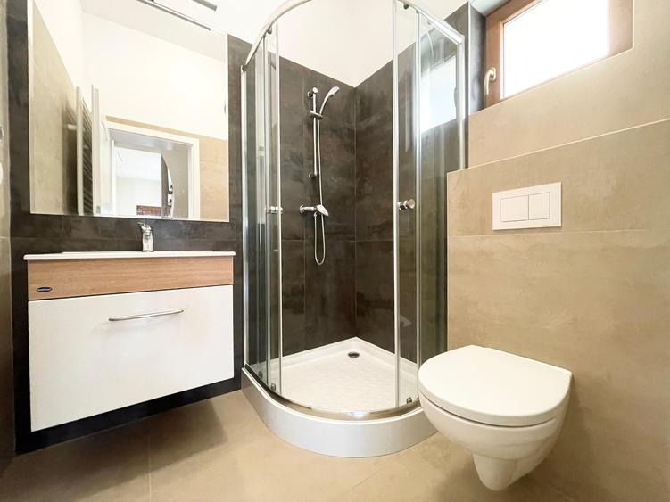 Duplex cu 4 camere cu Canalizare în Moșnița Nouă