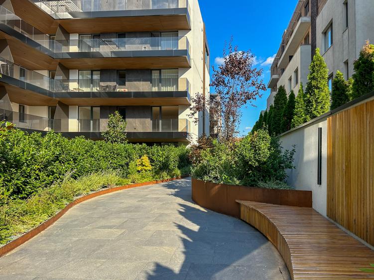 Apartament cu 2 camere semidecomandat în Iancu Nicolae