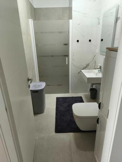 Apartament cu 2 camere semidecomandat, mobilat în Unirii