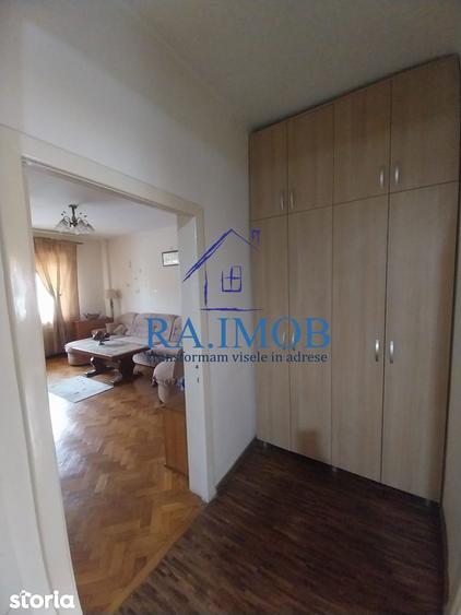 Apartament cu 3 camere decomandat în Ultracentral