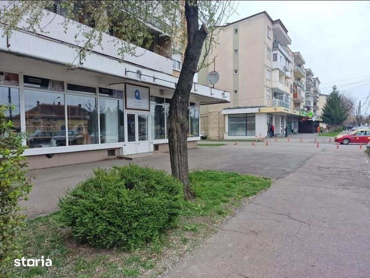 Spațiu comercial, de 235 mp, în Central