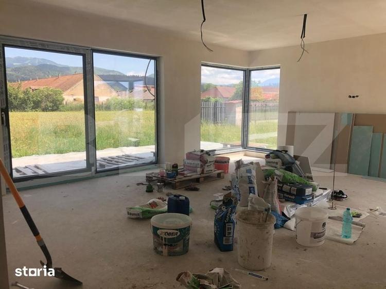 Casă cu 3 camere cu Teren 610 Mp în Cristian