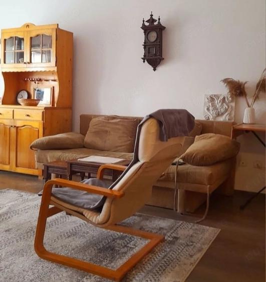 Apartament cu 3 camere decomandat în Exterior Vest