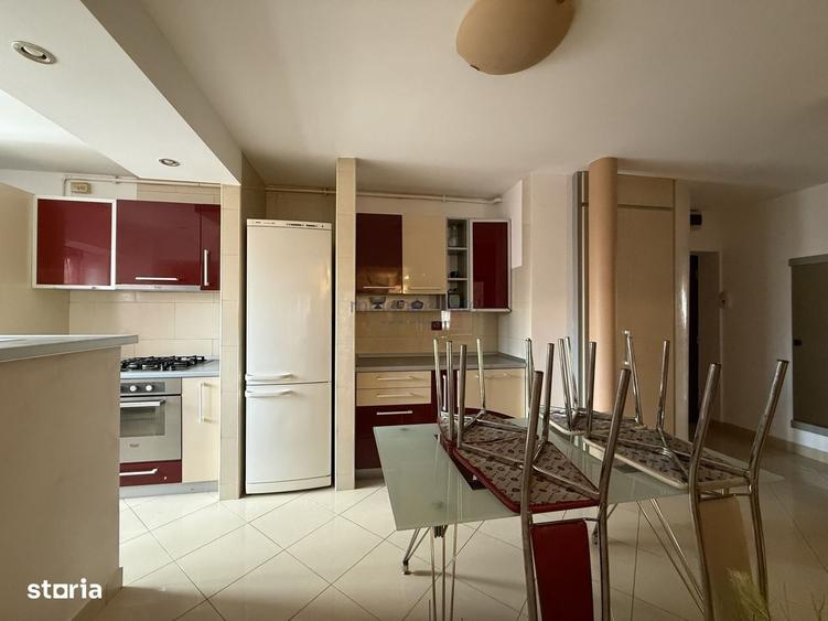 Apartament cu 4 camere în Central