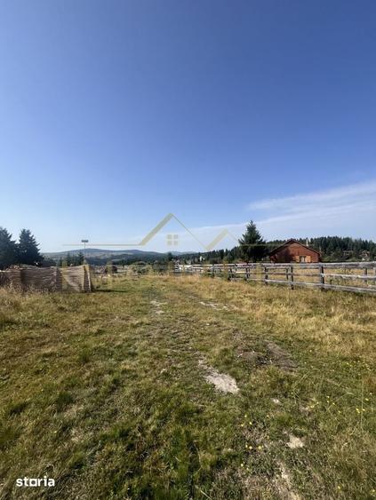 Teren de 1700 mp, în Mărișel