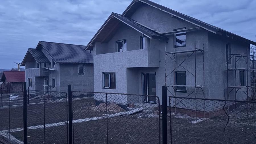 Casă cu 4 camere în Central