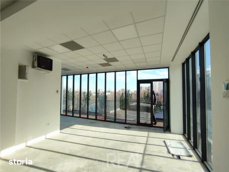 Spațiu comercial, de 1,000 mp, în Pantelimon