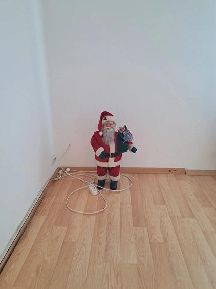 Garsonieră semidecomandată în Titan