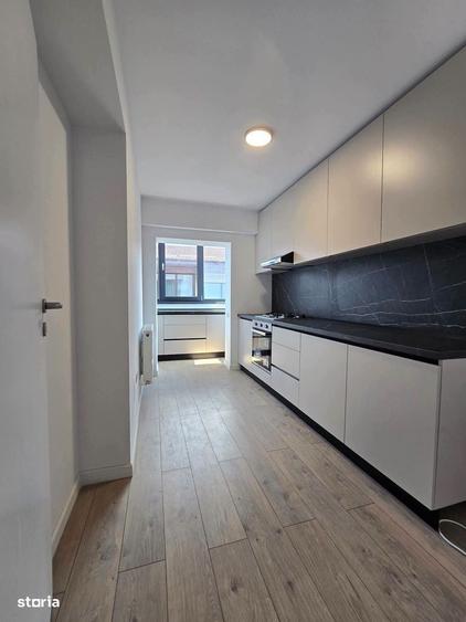 Apartament cu 4 camere decomandat în Dobroești