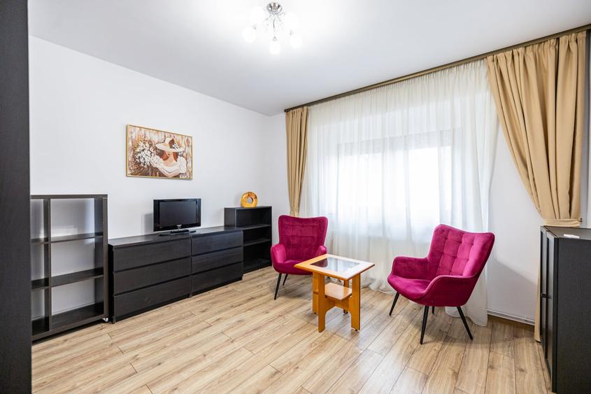Casă individuală cu 4 camere cu Canalizare în Dumbrăvița