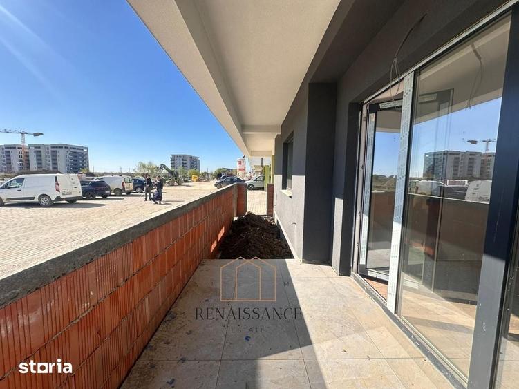 Apartament cu 3 camere decomandat în Neptun