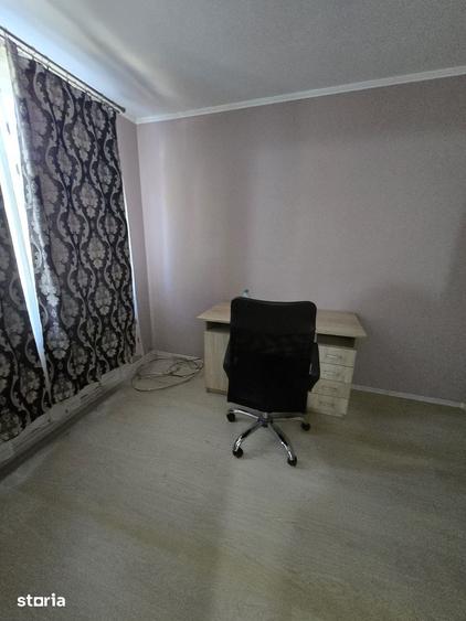Casă cu 3 camere cu Teren 300 Mp în Central