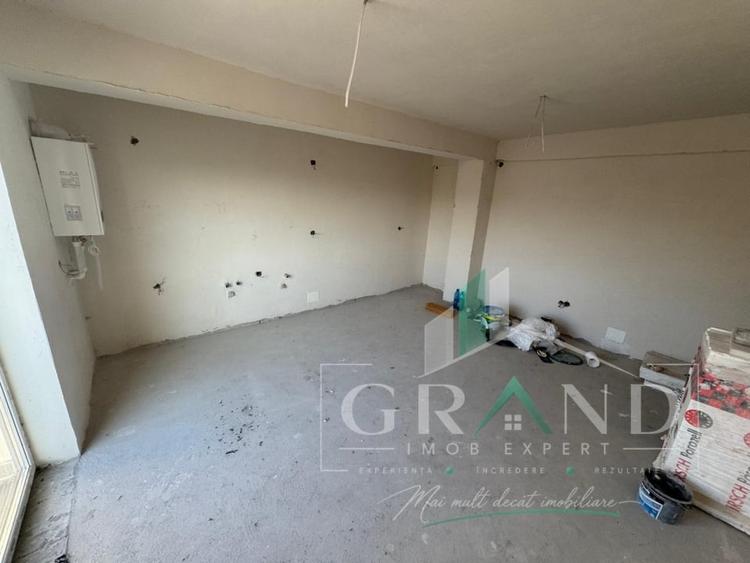 Apartament cu 2 camere semidecomandat în Dâmbul Rotund