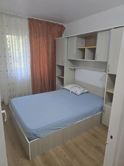Apartament cu 3 camere semidecomandat în Popoveni