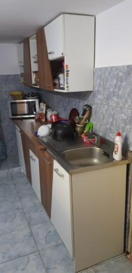 Casă de vânzare la curte, locuibilă ! - 8
