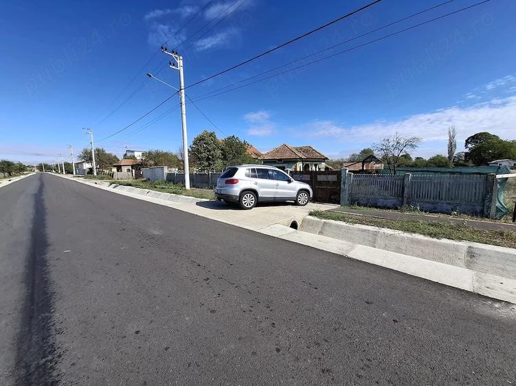 Casă cu Teren 3900 Mp în Scăpău