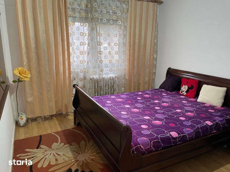Apartament cu 3 camere decomandat în 9 Mai