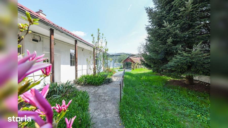 Casă cu 3 camere cu Teren 994 Mp în Central