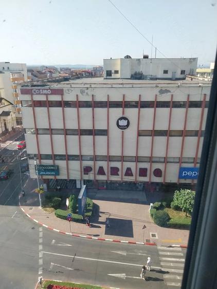 Garsonieră decomandată în Central