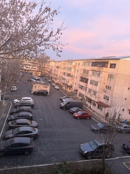 Apartament cu 2 camere decomandat în Radu Negru