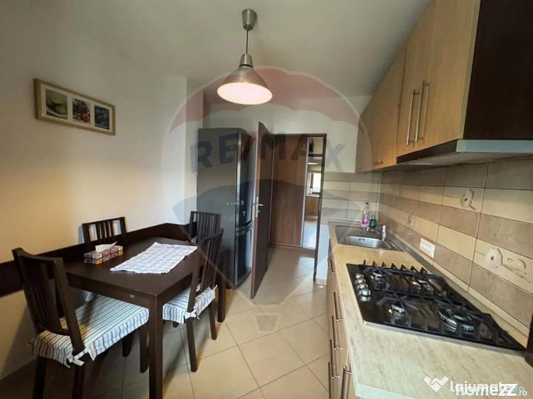 Apartament cu 3 camere decomandat în Națiunile Unite