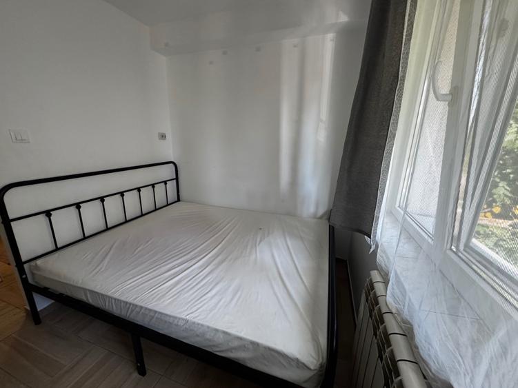 Garsonieră decomandată în Podu Roș