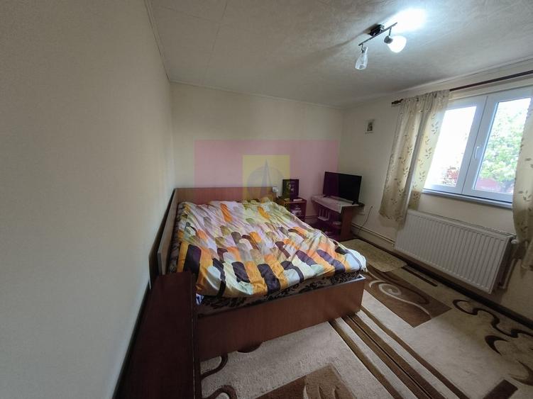 Casă cu 3 camere cu Teren 185 Mp în Berceni