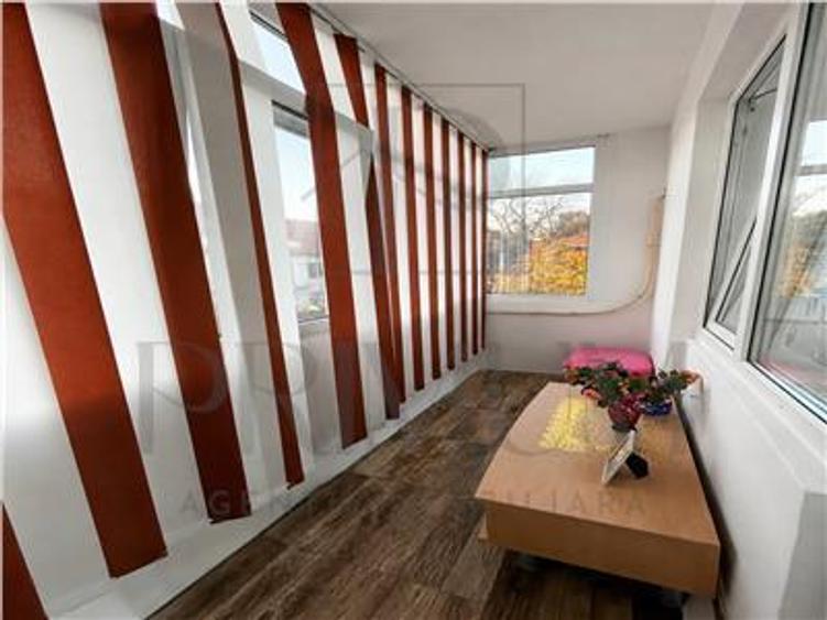 Apartament cu 2 camere decomandat, mobilat în Central