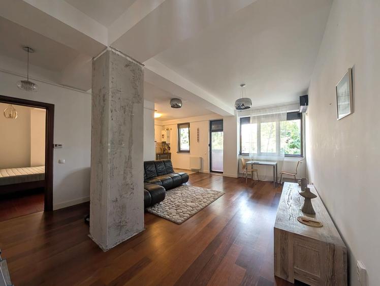 Apartament cu 3 camere decomandat, mobilat în Jiului