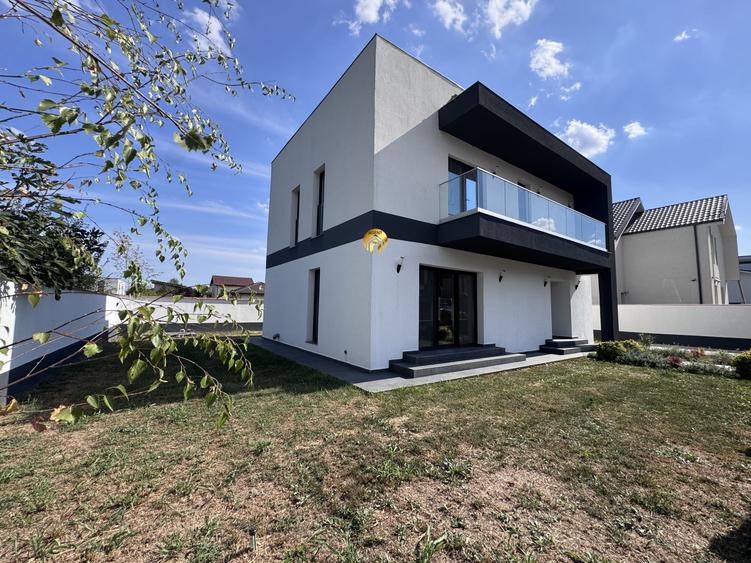 Casă individuală cu 4 camere cu Teren 369 Mp în Otopeni