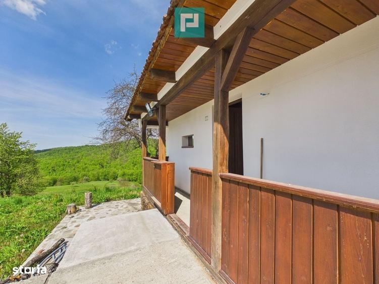 Casă cu 3 camere cu Teren 2000 Mp în Central