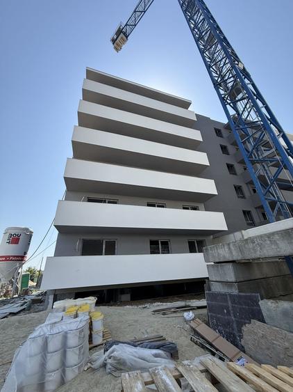Apartament cu 3 camere decomandat în Theodor Pallady