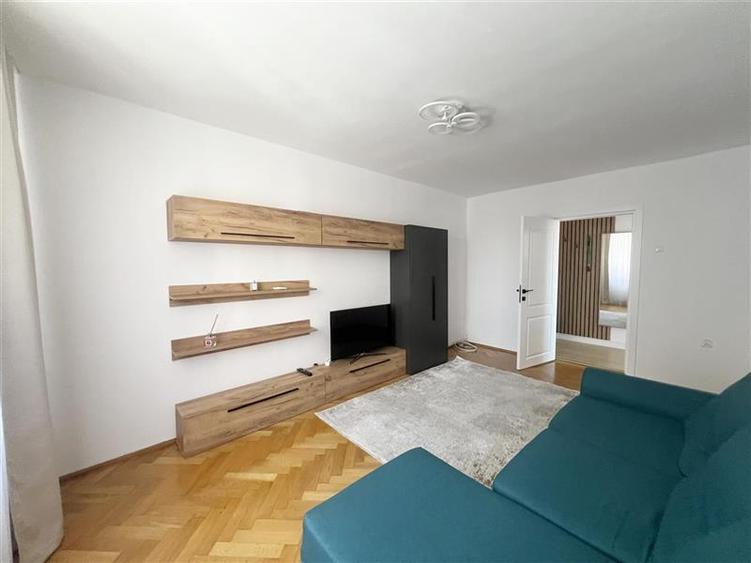 Apartament 2 camere decomandat renovat, etaj intermediar Vlahuta- Scriitorilor - 2