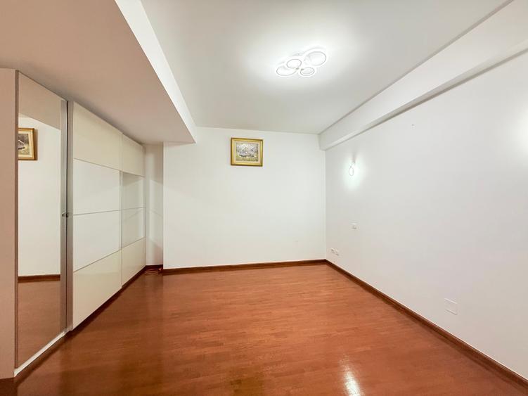 Apartament cu 4 camere decomandat, mobilat în Dorobanți