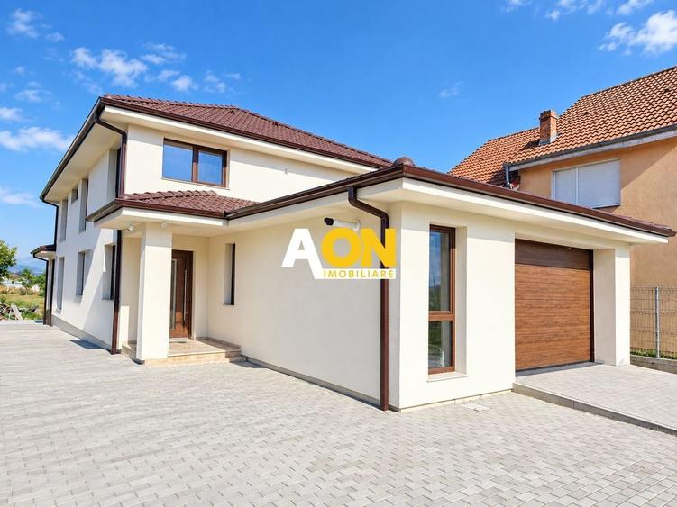 Casă individuală cu 4 camere cu Canalizare în Ciugud