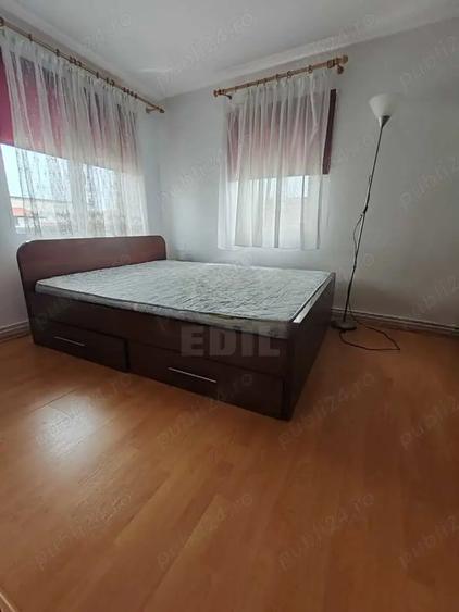 Casă cu 4 camere cu Teren 100 Mp în Central