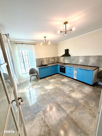 Casă cu 3 camere cu Teren 418 Mp în Cetate