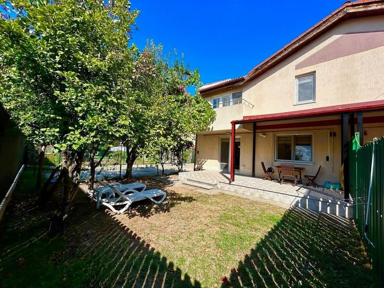 Duplex cu 5 camere cu Canalizare în Iancu Nicolae