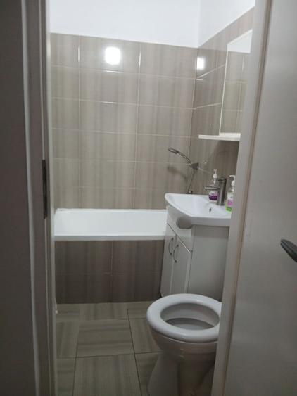 Apartament de 2 camere zona FLORILOR, - 1