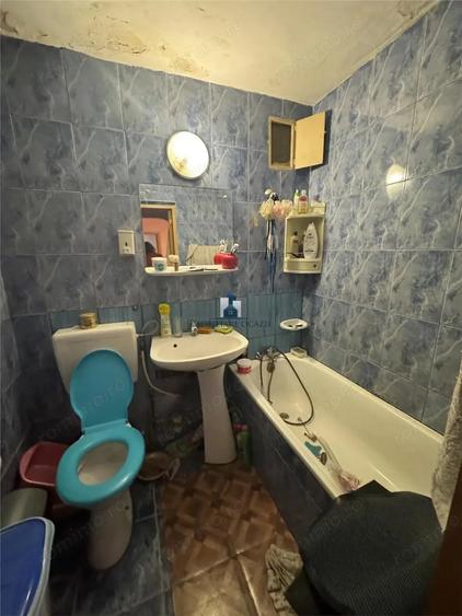 Apartament cu 4 camere decomandat în Brâncoveanu