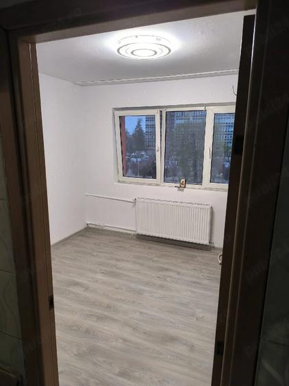 Garsonieră decomandată în UMT
