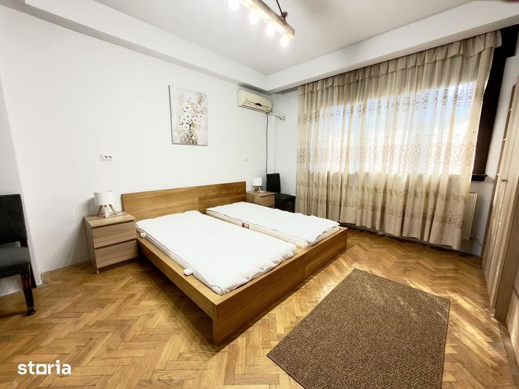 Apartament cu 3 camere semidecomandat în Colentina
