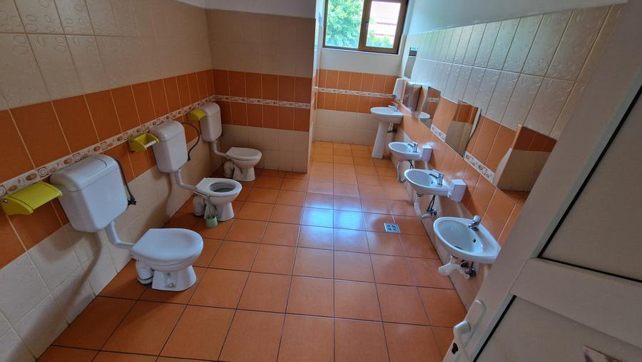 Casă cu 10 camere cu Canalizare în Bunloc