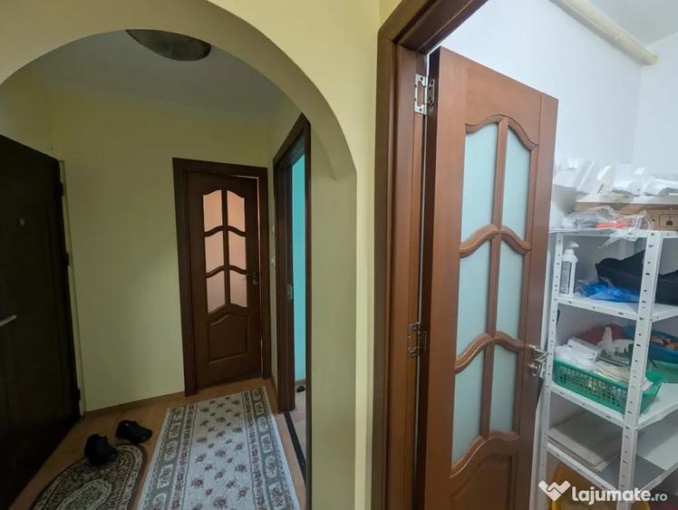 Apartament cu 2 camere decomandat în Energiei