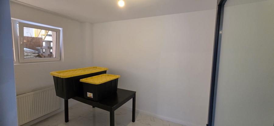 Apartament cu 3 camere semidecomandat în Bucureștii Noi
