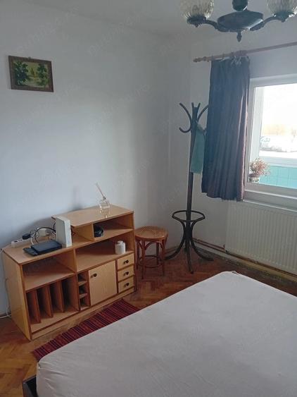 Apartament cu 2 camere decomandat în Soarelui
