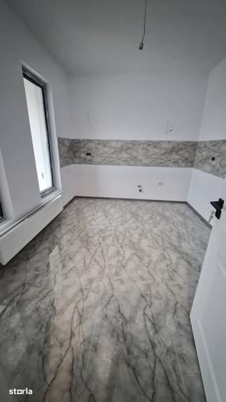 Casă cu 3 camere cu Teren 280 Mp în Central