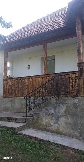 Casă cu 2 camere cu Teren 1200 Mp în Căpușu Mare