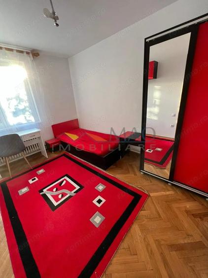 Apartament cu 4 camere decomandat în Cornișa