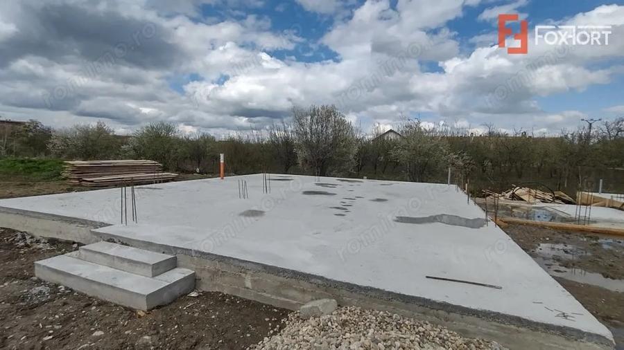 Casă cu 3 camere cu Teren 343 Mp în Beregsău Mare
